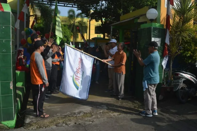 YP Al Husna Gelar Funwalk Harba 2018