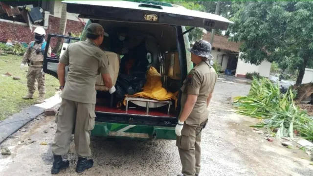 35 Personil Satpol PP Kota Tangerang Terus lakukan Pencarian Korban di Tanjung Lesung