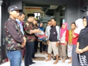 PP Muhammadiyah Serahkan Bantuan Korban Tsunami