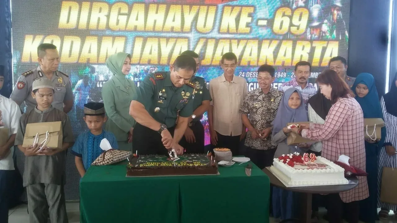 Doa dan Santunan di HUT Ke-69 Kodam Jaya