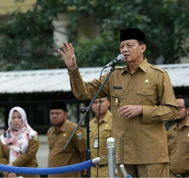 Wahidin Halim Ajak Pegawai Gemar Bersedekah