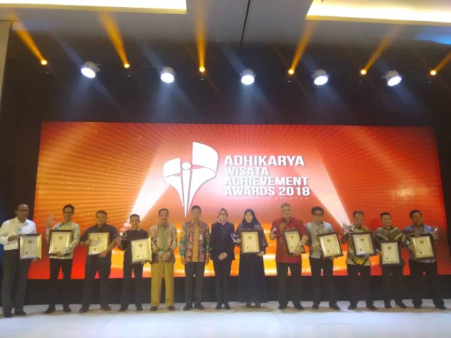 Pemkot Tangsel Anugerahkan Achievement Award 2018 Sektor Wisata