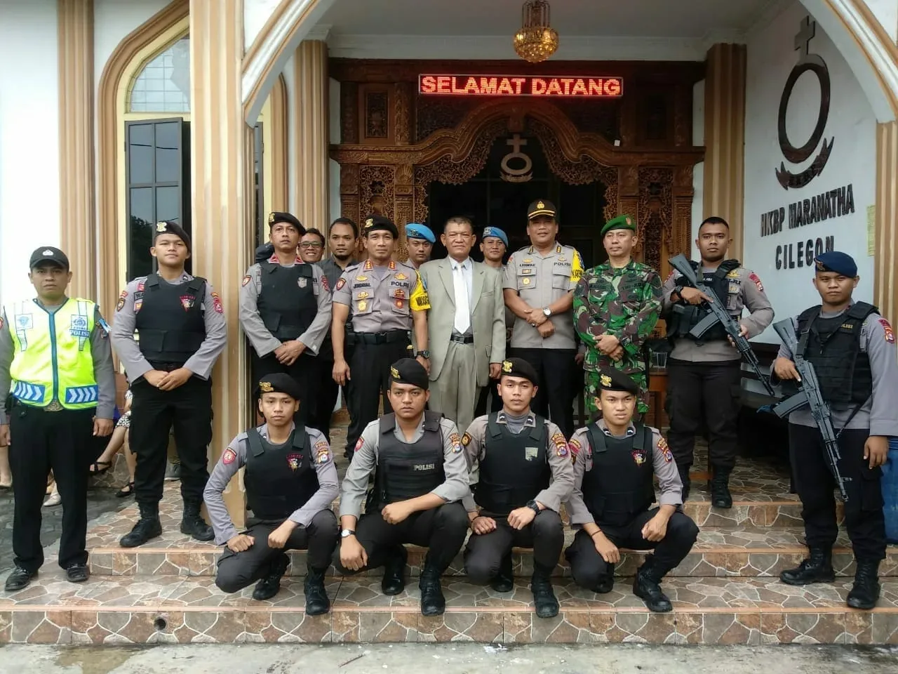 Polda Banten Beri Pengamanan Ibadah Awal Tahun di Gereja