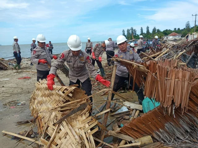 Prajurit Brimob : Jiwa Raga Kami Demi Kemanusiaan