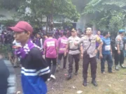 Dihentikan Polisi, Supporter LBV Terus Berdatangan di Perayaan HUT Ke-17