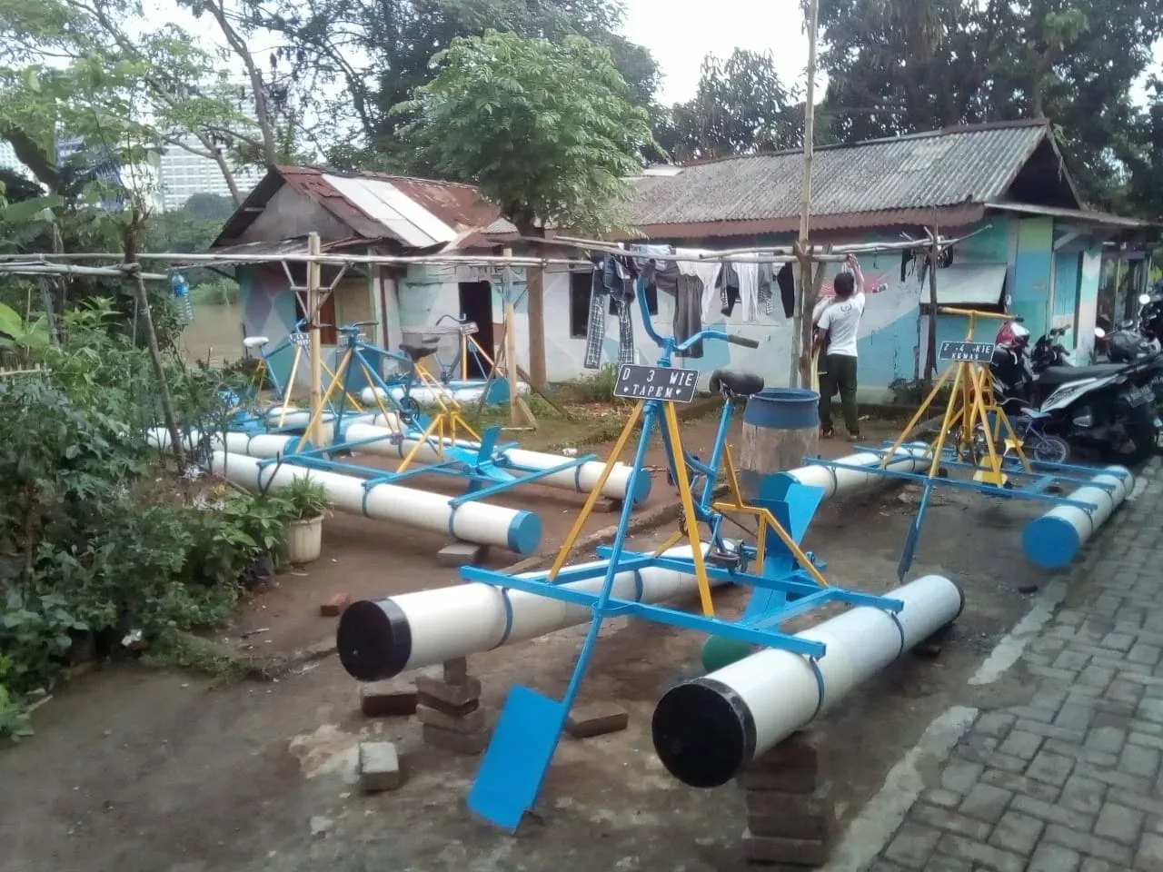 Ada 6 Unit Sepeda Air Di Kampung Wisata Air Karawaci