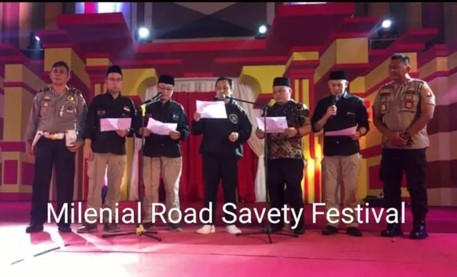 Milenial Road Savety Festival di Ponpes Darul Qur'an