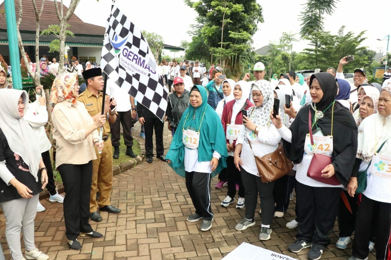 Walikota Tangsel Buka Pelaksanaan Tes Kebugaran Calon Jamaah Haji 2019