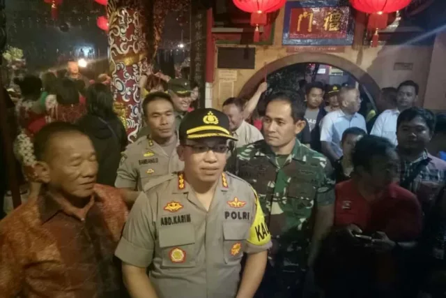 Dandim 0506 Bersama Kapolrestro Tangerang Pantau Malam Perayaan Imlek