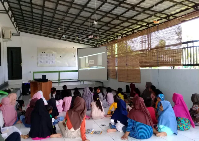 Kisah Relawan Pegiat Literasi Desa di Kecamatan Sajira, Lebak-Banten