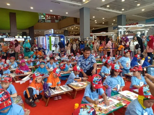 HUT DAMKAR, Ratusan Anak TK di Tangsel Ikuti Lomba Mewarnai dan Kreatifitas