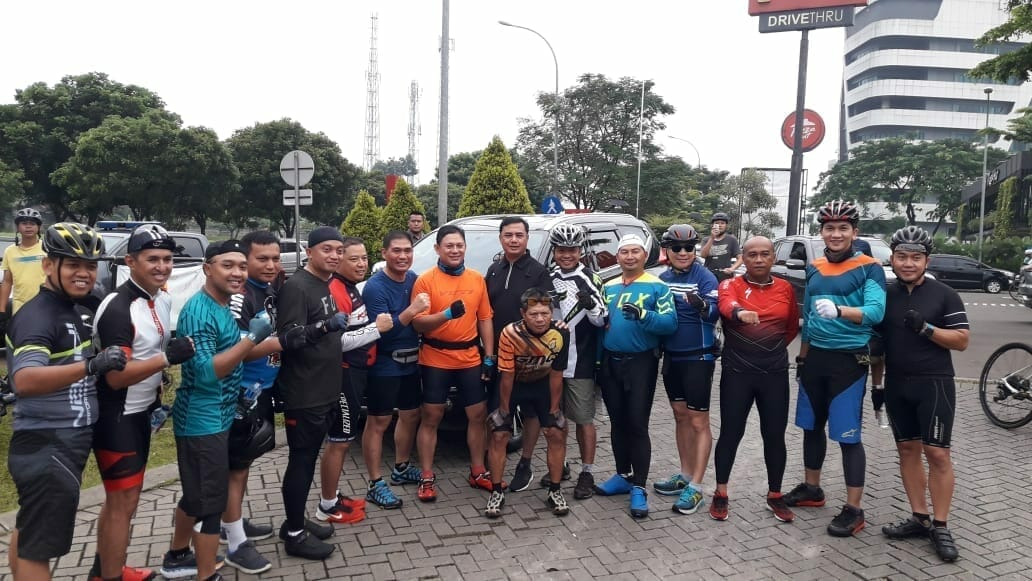 Ajak Pola Hidup Sehat, Kapolda Metro Jaya Gowes Bersama Jajaran Polres Tangsel