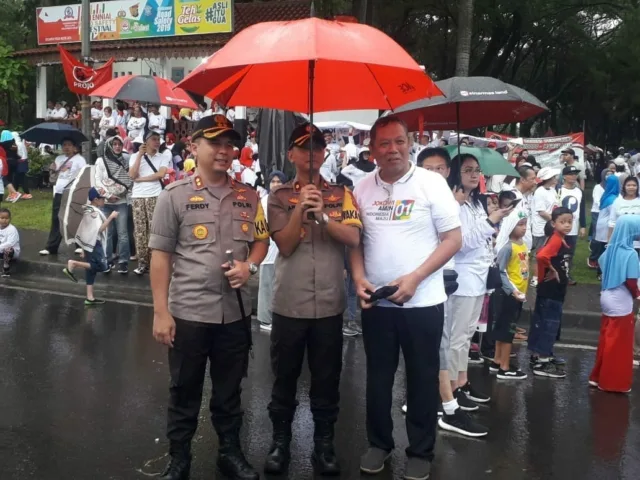 Kapolres Pimpin Pengamanan Gerak Jalan Sehat Di BSD Tangsel