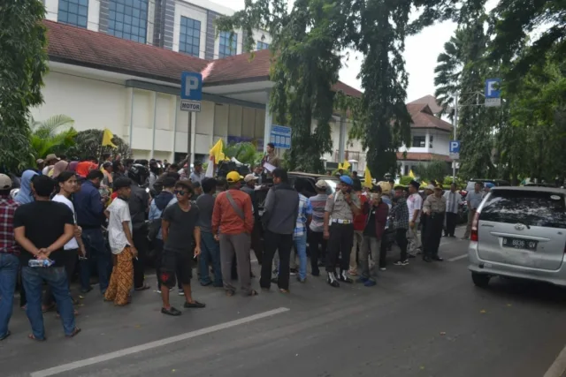 Soal Pembebasan Lahan Runway Bandara, Warga Unras di PN Tangerang