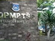 Gempur: DPMPTSP Tangsel Kurang Propesional Dan Brantakan