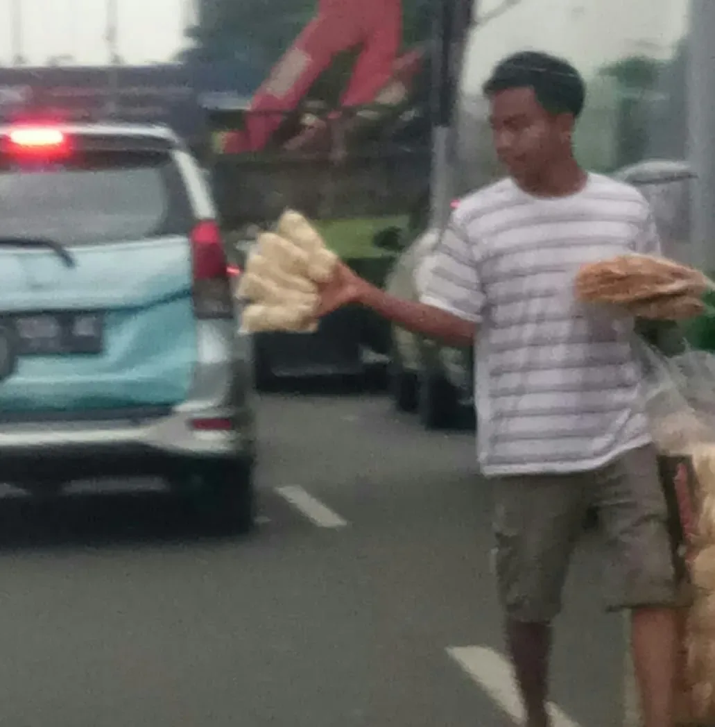 Nihil Petugas Polisi dan Dishub, Jalan Thamrin Macet Parah