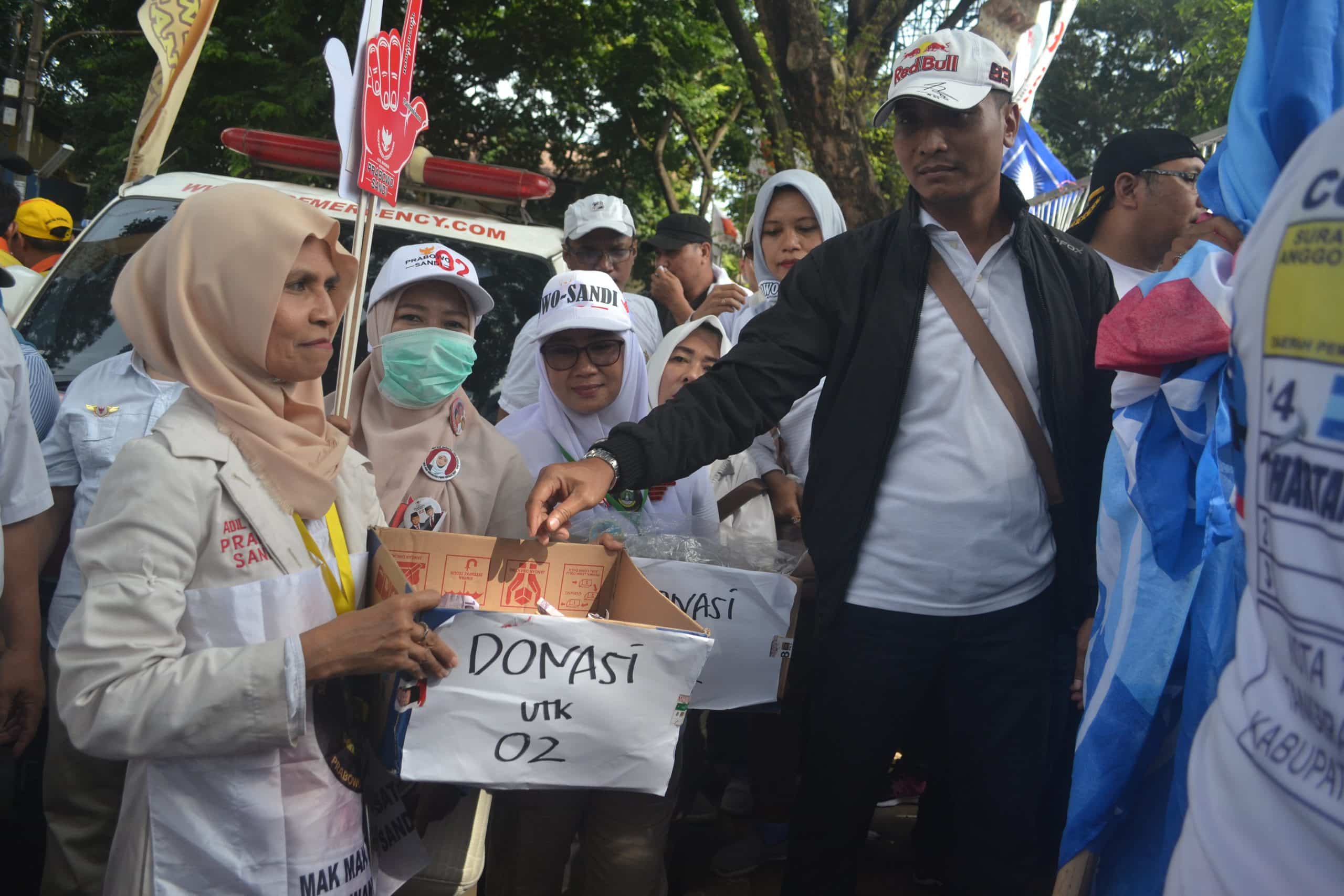 Donasi 02 Berputar Di Kampanye Akbar Prabowo-Sandi