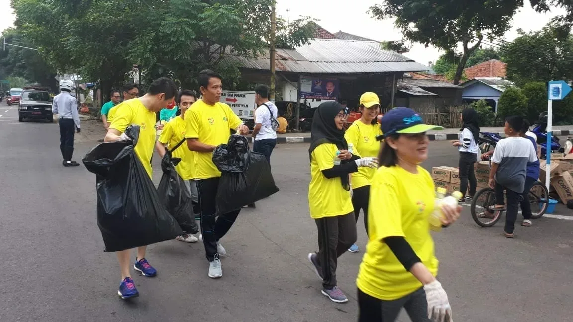 Softex Plogging Run 2019 Sukses Kurangi Sampah