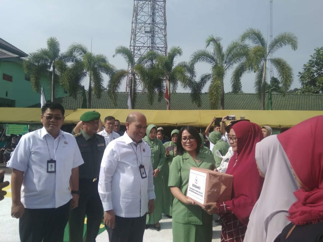 HUT Persit KCK Ke- 73 Bersama Kementerian BUMN Gelar Bhakti Sosial