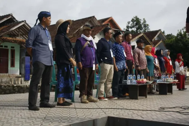 Ratusan Anak PAUD Peringati Hari Kartini di Alun-alun Kecamatan Sajira