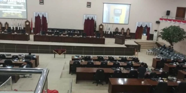 Paripurna DPRD Provinsi Banten Diskors Dua Kali, Penetapan LKPJ Gubernur Banten