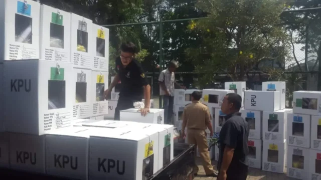 Perlengkapan Pemilu Mulai Didistribusikan Wilayah Kecamatan Tangerang