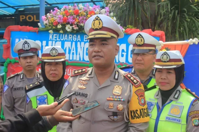 Lahir 1 Juli, Polres Metro Tangerang Kota Beri Kado SIM Gratis