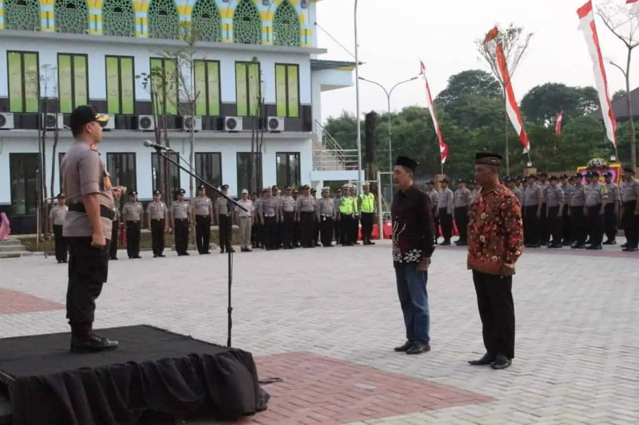 70 Naik Pangkat dan 15 Purna Bakti di Polrestra Tangsel