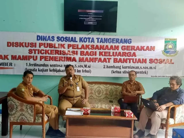 Stikerisasi Dinsos Kota Tangerang, Bansos Tepat Sasaran