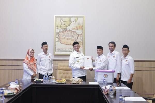 Gubernur Terima Dokumen 85 Anggota DPRD Banten Baru