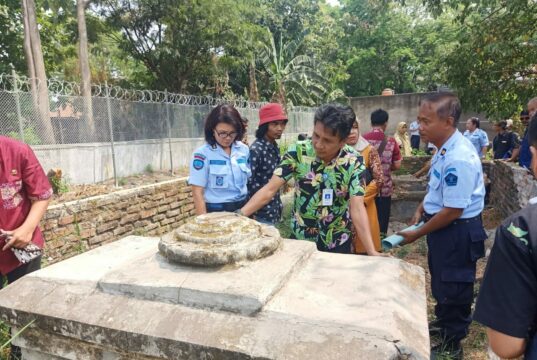 Komunitas dan Pelajar Jelajah Situs Budaya di Kota Tangerang