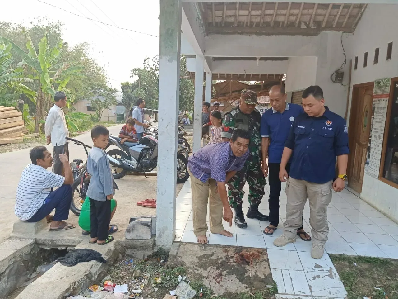 Bacok Tetangga, Bakul Diamankan Polisi