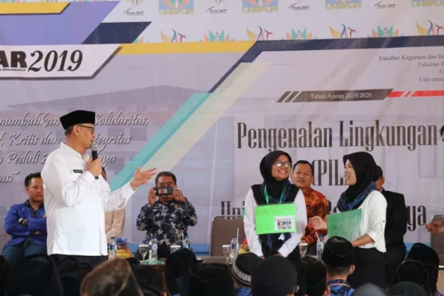 Beri Kuliah Umum Mahasiswa Unbaja, Gubernur Ungkap Pengusaha Pertama Asal Banten