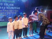 Muharram, Wakil Walikota Tangsel Serahkan Bantuan Yatim