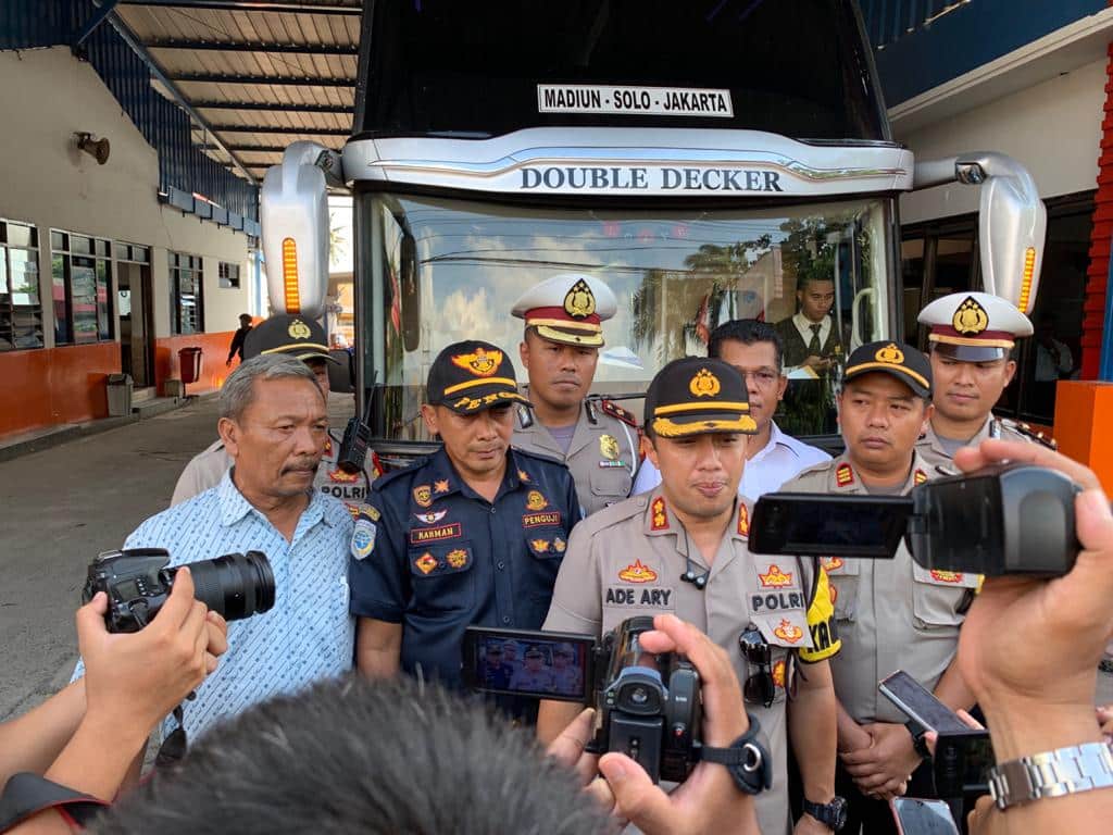 Libur Nataru, Polresta Tangerang Lakukan Cek Bus dan Urine Pengemudi