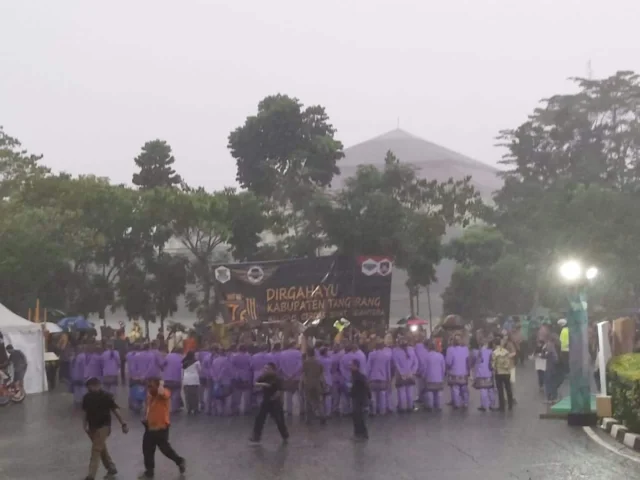 Hujan Deras, Karnaval Budaya HUT Kabupaten Tangerang Berjalan Lancar