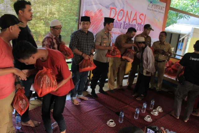 Tutup Tahun, Forwat dan BMP Center Salurkan Donasi