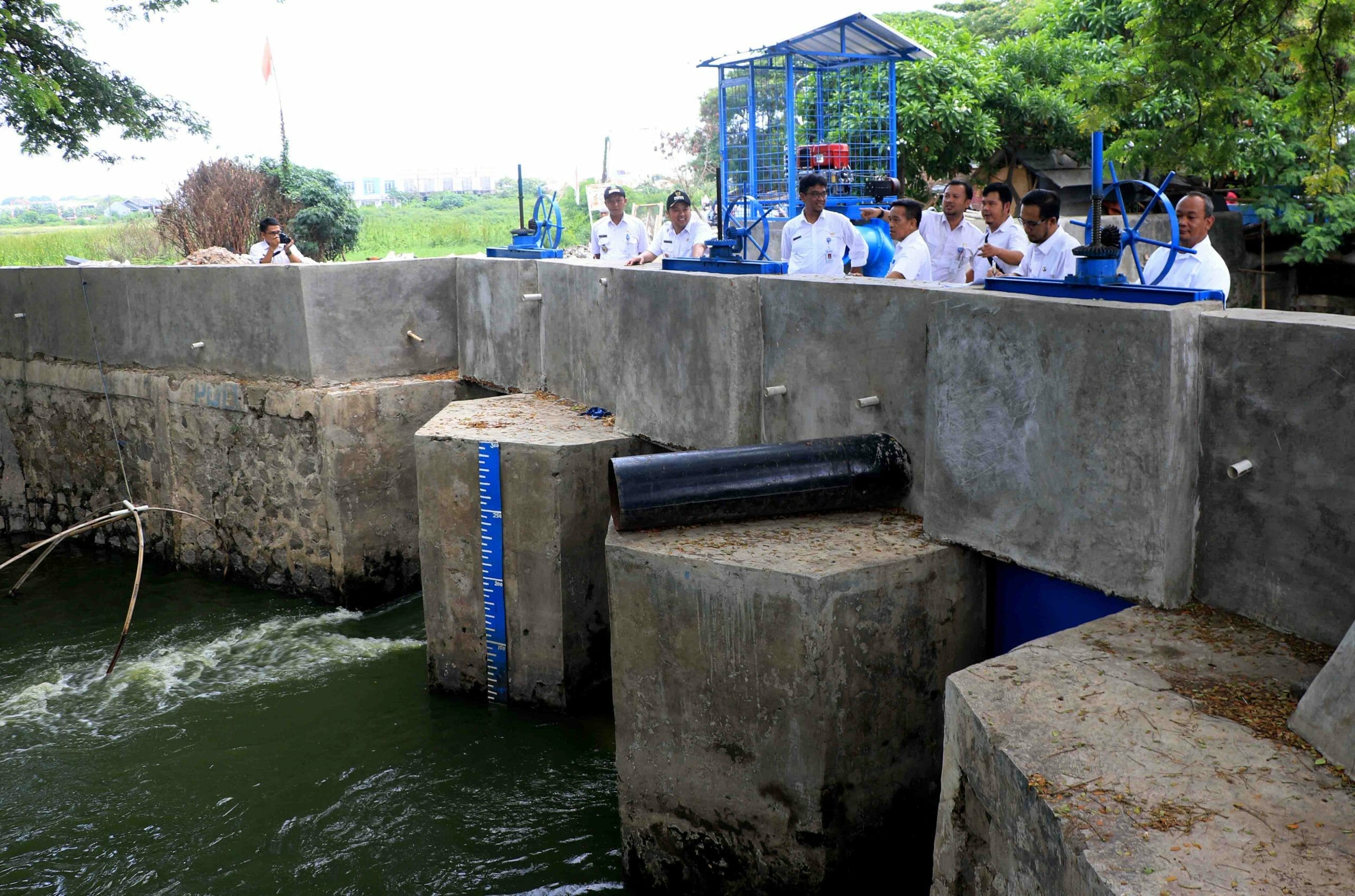 Waspada Banjir di Kota Tangerang, Arief Tinjau Proyek Pengendalian