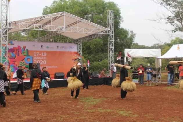 Pentas Kesenian Nangpiling Gentra Medal Tampil di Festival Desa Kota