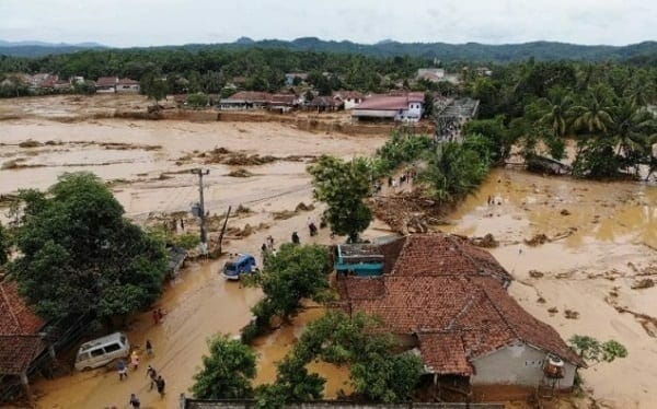 Wakaf Uang Sebagai Alternatif Revitalisasi Bencana Banjir di Lebak