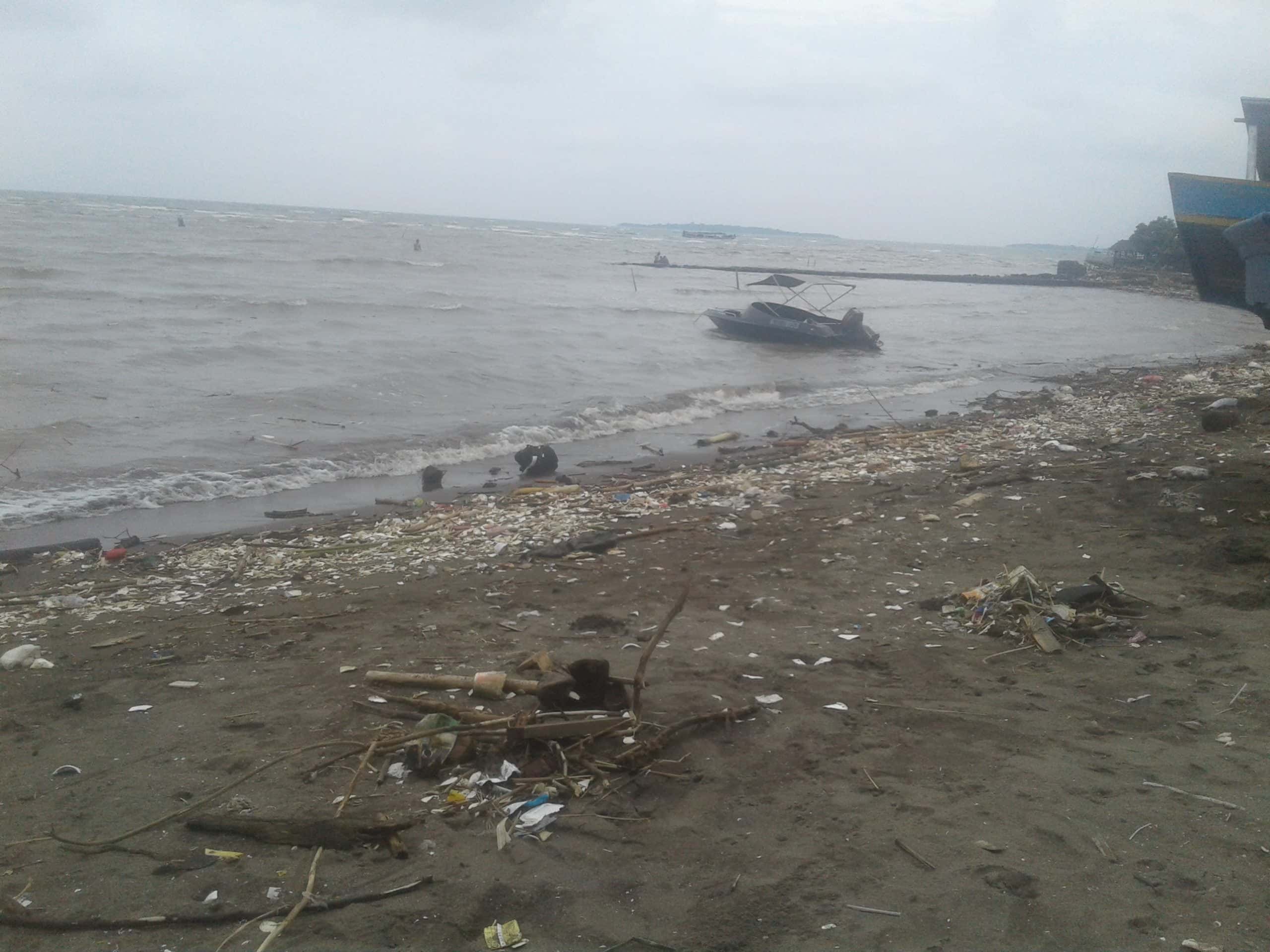 Wisata Ke Pantai, Tim Marcomm Xuping Jewelry Berharap Jadi Lebih Baik