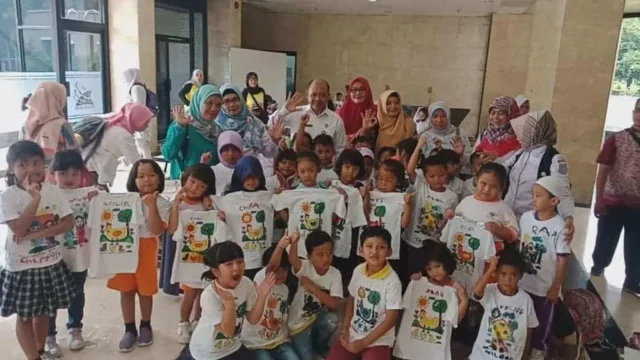 480 Anak Paud Se-Kota Tangsel Tuangkan Inovasi Dan Kreatifitas di Kaos. Taryono Tanamkan Solidaritas Sejak Dini