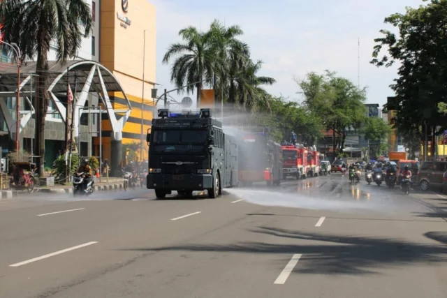 Terus Bergerak, 3 Pilar Kota Tangerang Kembali Semprot Disinfektan