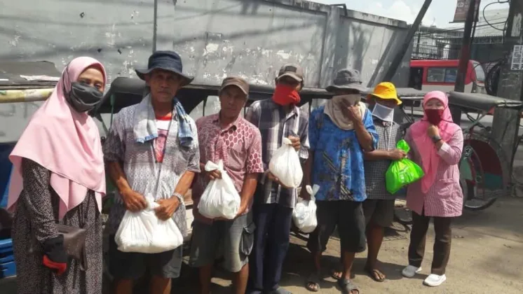 ICMI Orwil Banten Bagikan Ratusan Paket Sembako