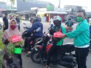 Pandemi Corona, Bhakti PKB Bagikan Ratusan Nasi Bungkus, Masker dan Hand Sanitizer