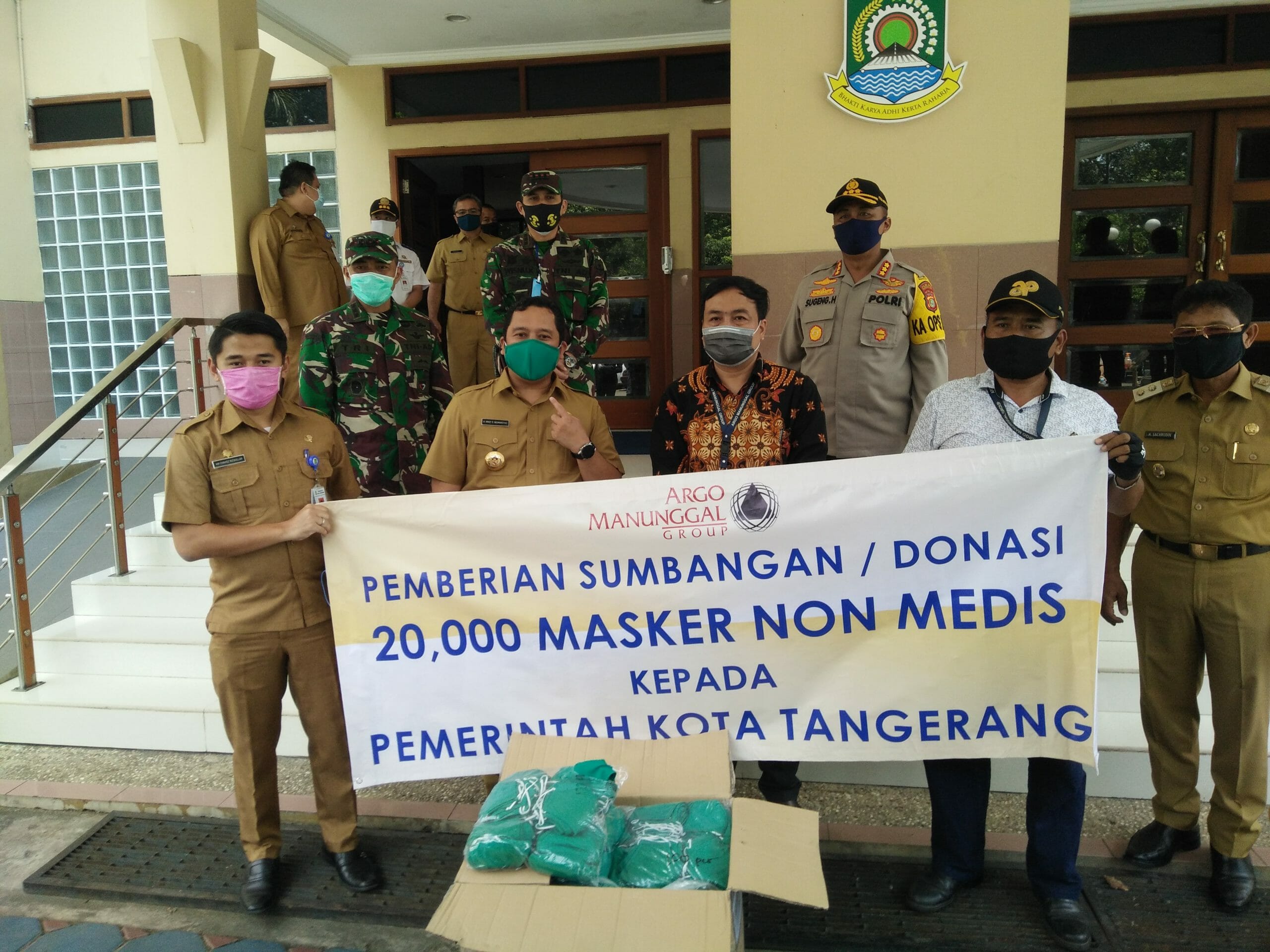 Arief Terima Bantuan Penanggulangan Covid-19 di Kota Tangerang