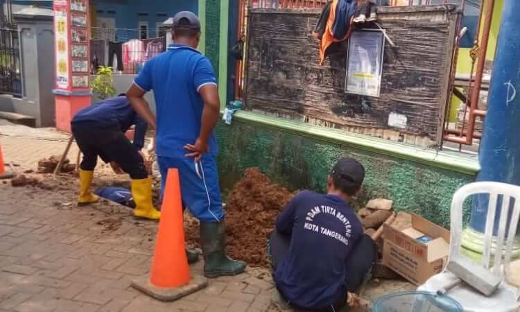 Jaringan Pipa SR di Karawaci Jebol, Proyek dan Kontraktor Dinilai Asal-Asalan