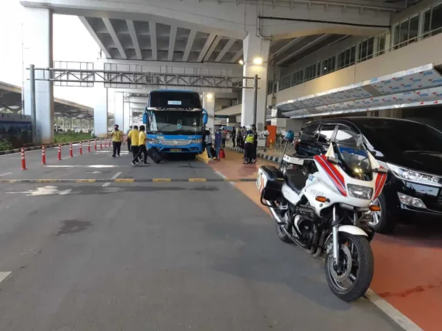 Polresta Bandara Soetta Kawal 650 WNI PMI Kelokasi Karantina Covid-19