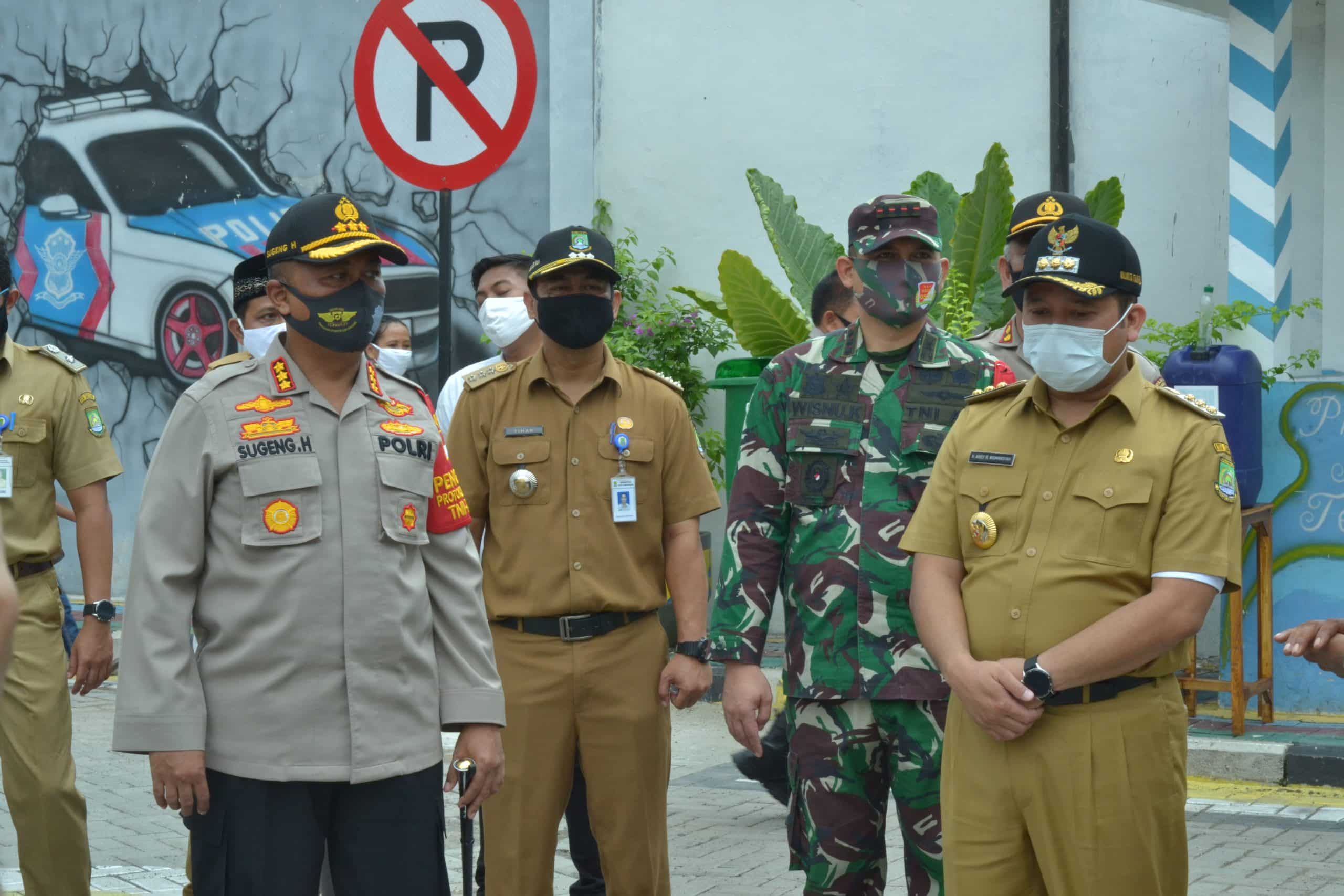 Bersama Wali Kota dan Dandim, Kapolres Metro Tangerang Kota Launcing Kampung Sehat