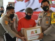 HUT Bhayangkara ke-74, Polisi Salurkan Ratusan Paket Sembako di Tangerang